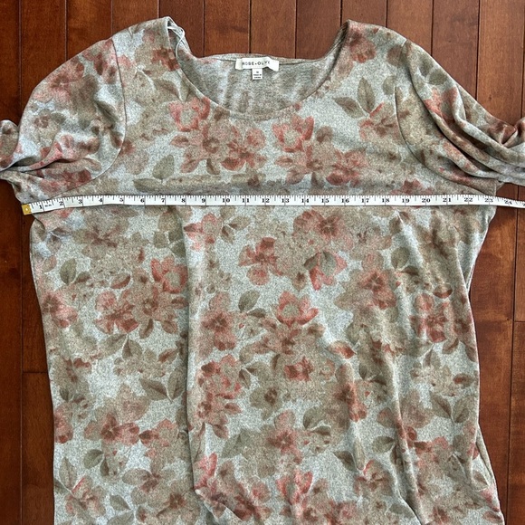 Rose & Olive Floral Print and Ruffle Sleeve Women's Top Size 1X - Picture 7 of 7